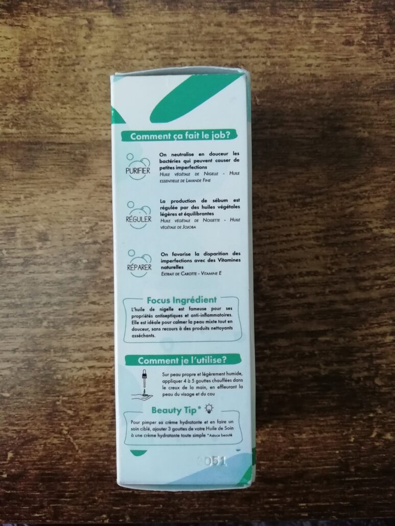 French brand Clémence et Vivien chose to keeps their "Beauty Tip" in English on their product packaging.
